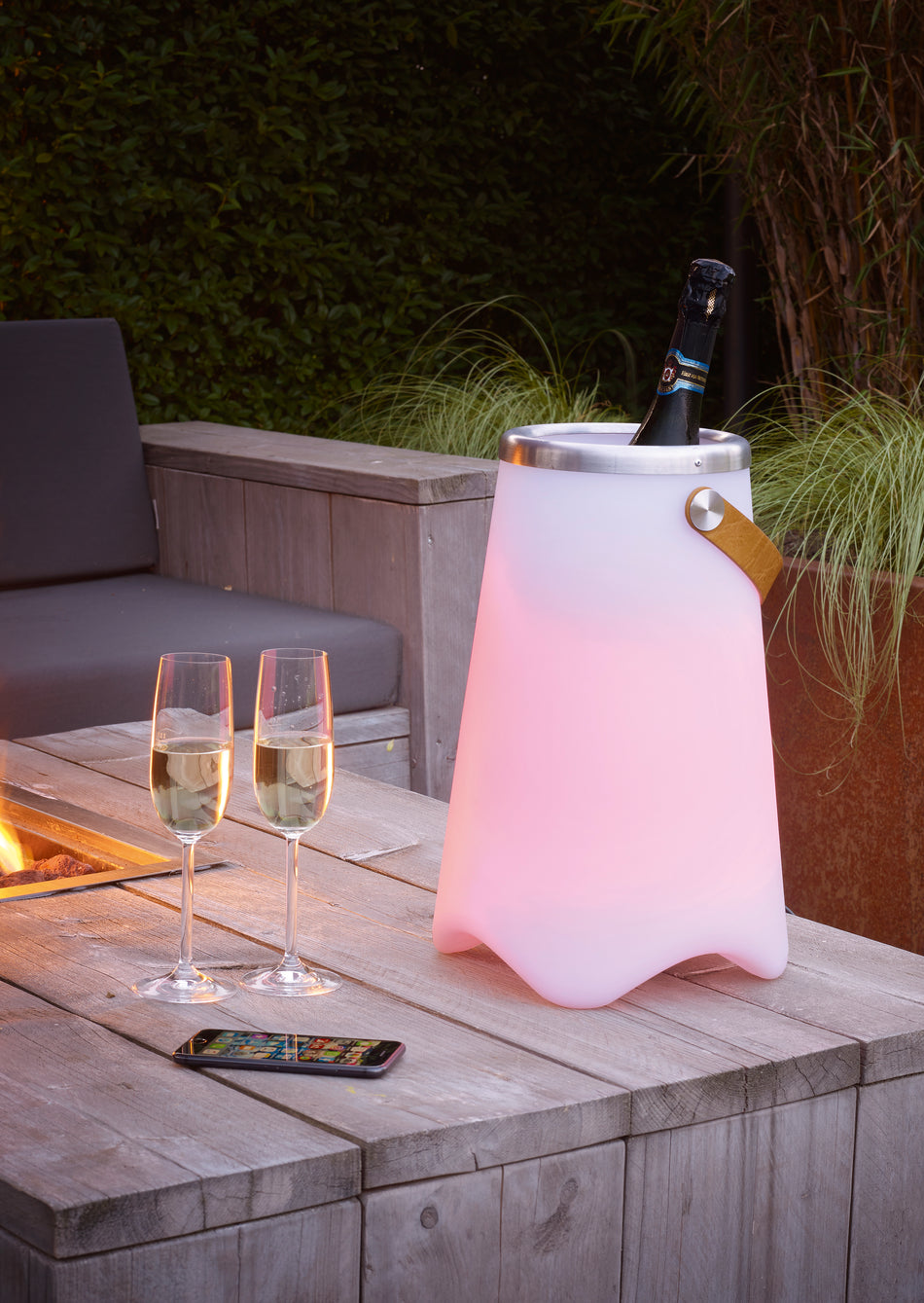 JAMAICA - Bluetooth Speaker, LED Table Lamp and Drinks Cooler in one!